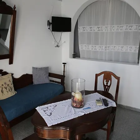 Annio Santorini *