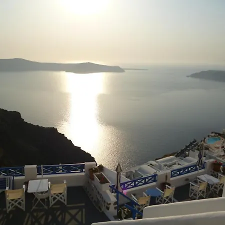 Annio Santorini Apartment *