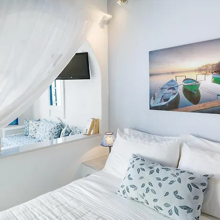 Annio Santorini Apartment *